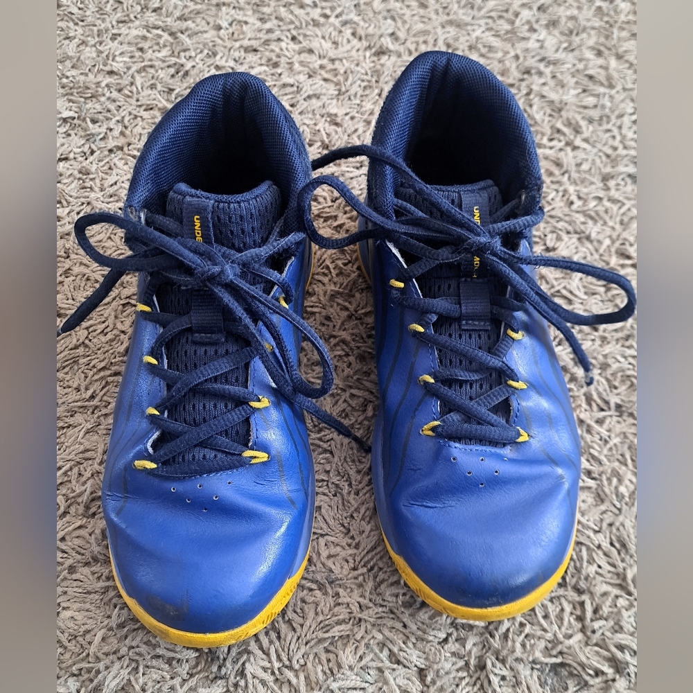 Youth Under Armor High Top Sneakers 3Y